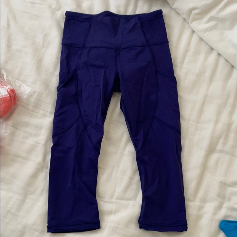 Lululemon size 4 capri with pockets